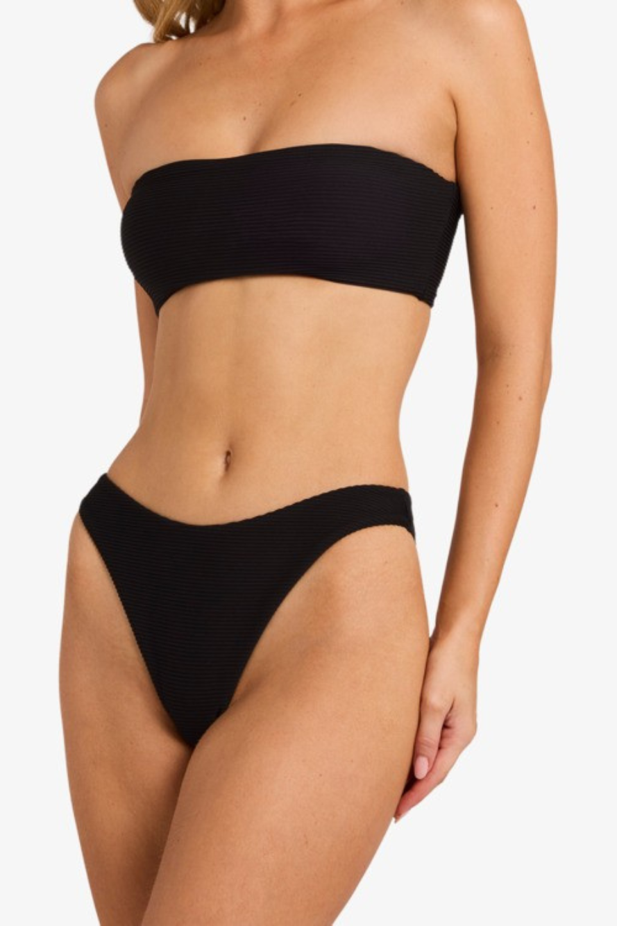 Ribbed V-Cut Bikini Bottom – Black